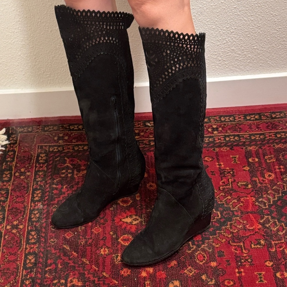 Sofft Black Lace Suede Knee-High Women's Boots 8.5